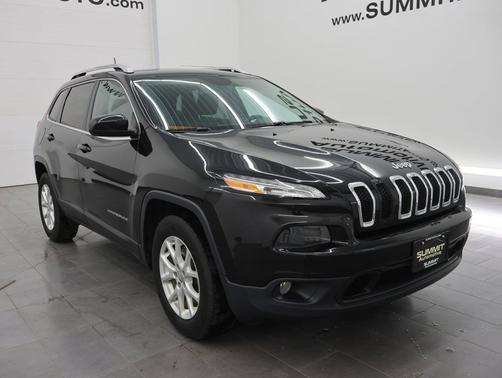 Brilliant Black Crystal Pearlcoat 2016 Jeep Cherokee Latitude