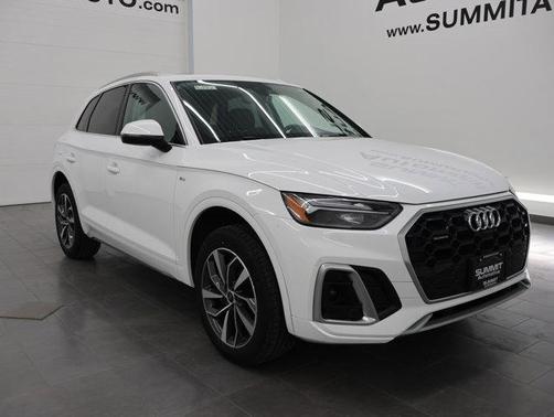 Arkona White 2024 Audi Q5 45 S line Premium Plus
