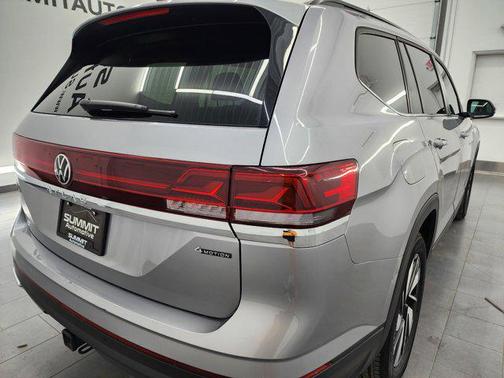 2025 Volkswagen Atlas 2.0T SE w/Technology 4MOTION