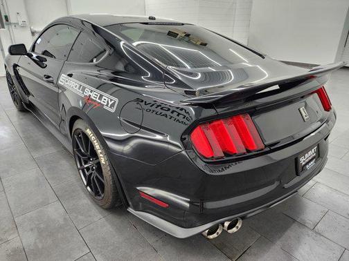 2018 Ford Shelby GT350 Base