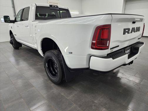 2025 RAM 3500 Laramie Crew Cab 4x4 8' Box