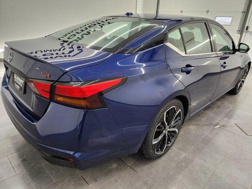 2023 Nissan Altima SR FWD
