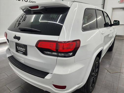 2022 Jeep Grand Cherokee Altitude