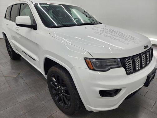 2022 Jeep Grand Cherokee Altitude