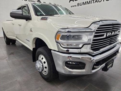 2022 RAM 3500 Laramie Crew Cab 4x4 8' Box