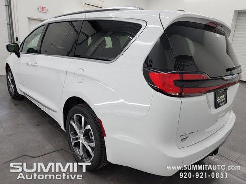 2026 Chrysler Pacifica L