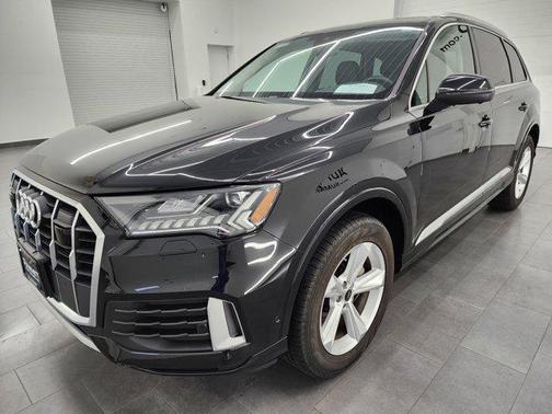 2024 Audi Q7 45 Premium Plus