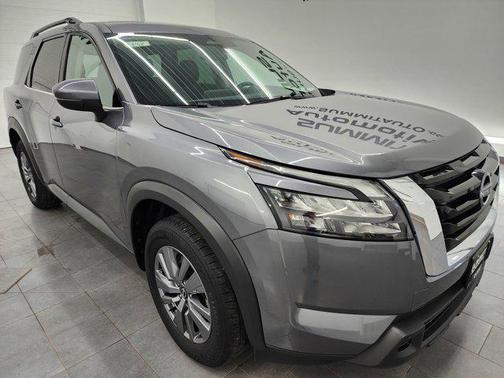 2025 Nissan Pathfinder SV 4WD