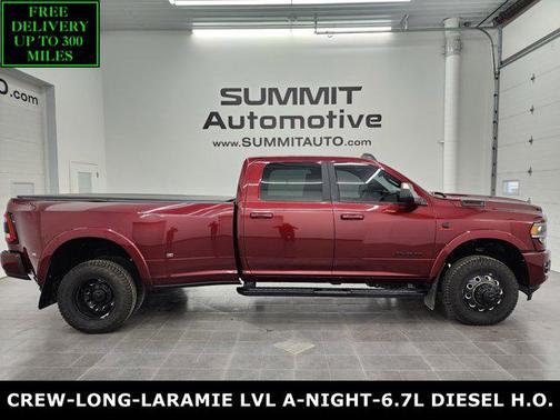 2022 RAM 3500 Laramie Crew Cab 4x4 8' Box