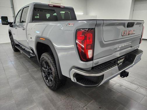 2025 GMC Sierra 2500 SLE