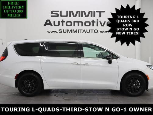 Bright White Clearcoat 2024 Chrysler Pacifica Touring L