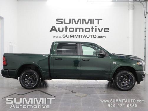 Serrano Green Metallic 2026 RAM 1500 Big Horn/Lone Star