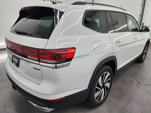 2025 Volkswagen Atlas 2.0T SE w/Technology 4MOTION