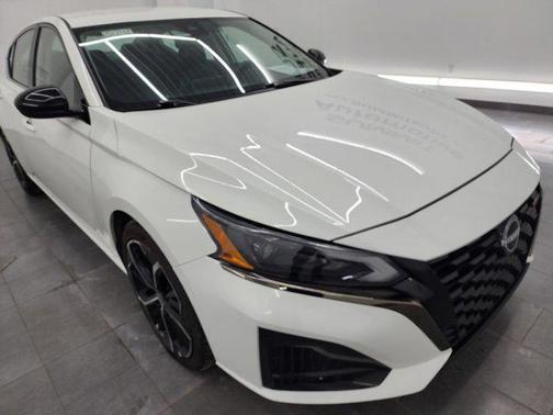 2023 Nissan Altima SR FWD