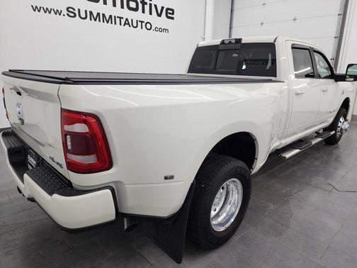 2023 RAM 3500 Laramie Crew Cab 4x4 8' Box