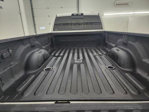 2021 RAM 3500 Laramie Crew Cab 4x4 8' Box