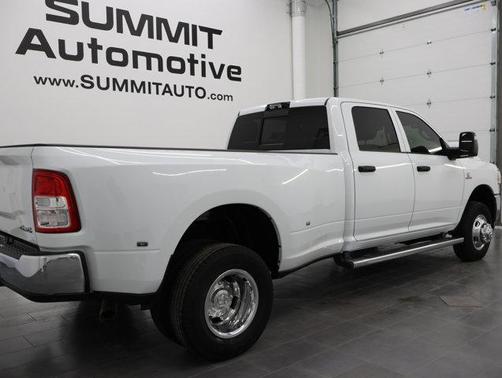 2024 RAM 3500 Tradesman Crew Cab 4x4 8' Box
