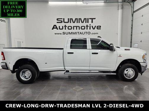 Bright White Clearcoat 2024 RAM 3500 Tradesman Crew Cab 4x4 8' Box