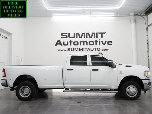 2024 RAM 3500 Tradesman Crew Cab 4x4 8' Box