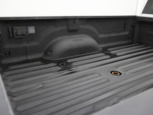 2024 RAM 3500 Tradesman Crew Cab 4x4 8' Box