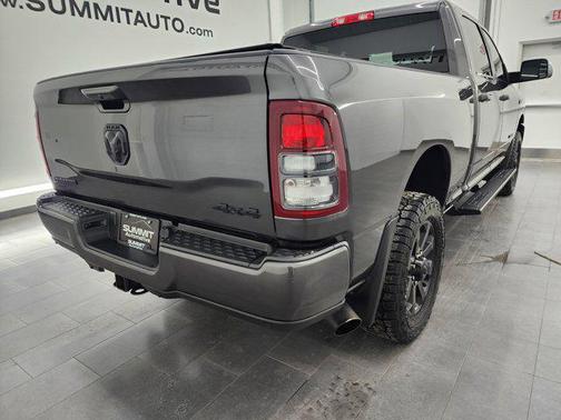 2022 RAM 2500 Big Horn Crew Cab 4x4 6'4' Box