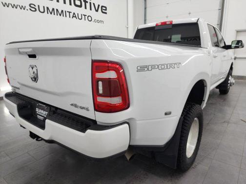 2022 RAM 3500 Big Horn Crew Cab 4x4 8' Box