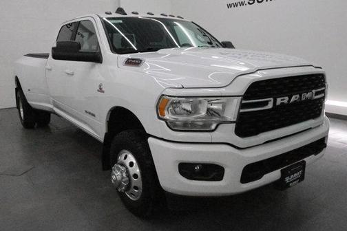 2022 RAM 3500 Big Horn Crew Cab 4x4 8' Box