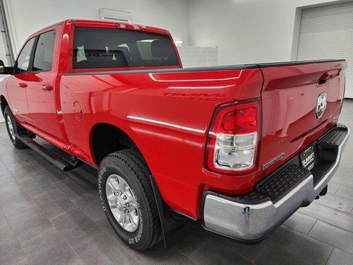 2020 RAM 2500 Big Horn Crew Cab 4X4 6'4' Box