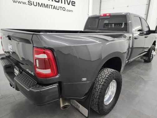 2024 RAM 3500 Laramie Crew Cab 4x4 8' Box