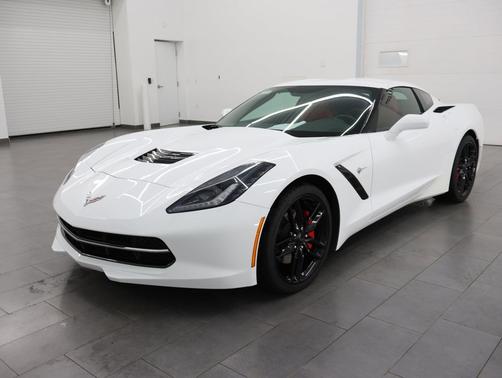 Arctic White 2019 Chevrolet Corvette Stingray