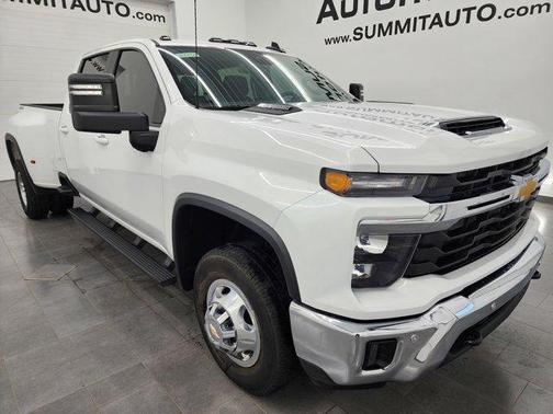 2025 Chevrolet Silverado 3500 LT