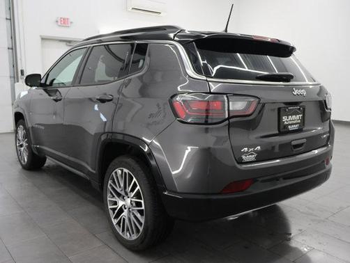 Billet Silver Metallic Clearcoat 2023 Jeep Compass Limited