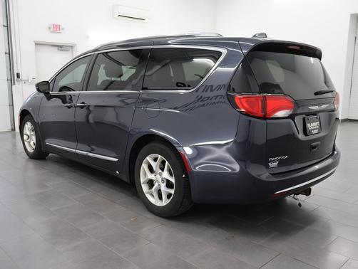 Maximum Steel Metallic Clearcoat 2019 Chrysler Pacifica Touring-L Plus