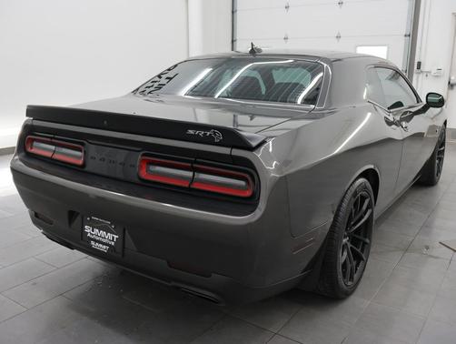 Granite Pearlcoat 2023 Dodge Challenger SRT Hellcat