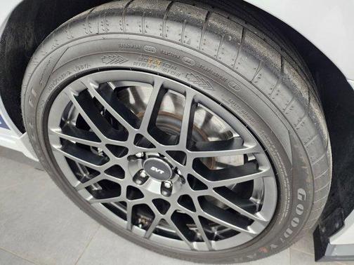 2014 Ford Shelby GT500 Base