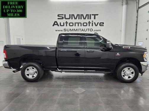 2023 RAM 2500 Tradesman Crew Cab 4x4 6'4' Box