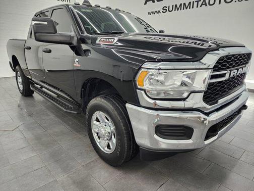 2023 RAM 2500 Tradesman Crew Cab 4x4 6'4' Box