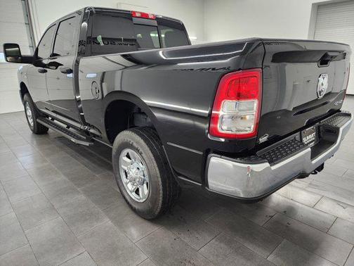 2023 RAM 2500 Tradesman Crew Cab 4x4 6'4' Box