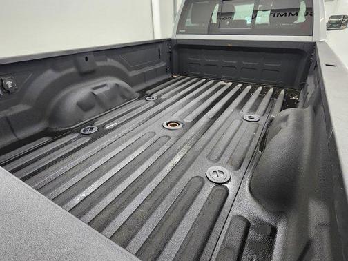 2022 RAM 3500 Laramie Crew Cab 4x4 8' Box