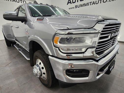 2022 RAM 3500 Laramie Crew Cab 4x4 8' Box