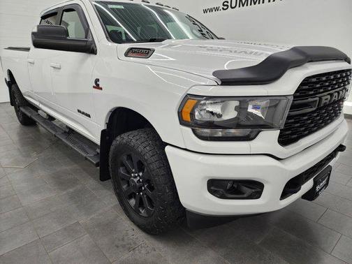 2022 RAM 3500 Big Horn Crew Cab 4x4 8' Box