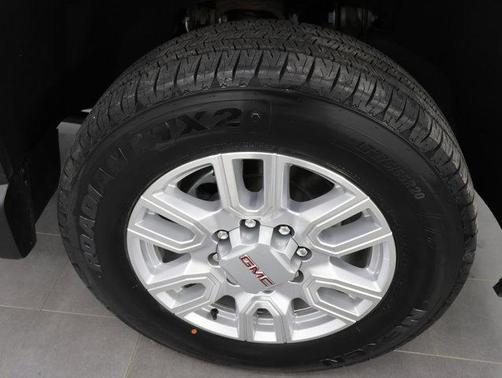 Quicksilver Metallic 2023 GMC Sierra 2500 SLE