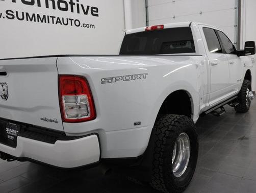 2024 RAM 3500 Big Horn Crew Cab 4x4 8' Box