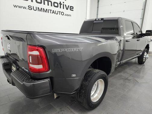 2021 RAM 3500 Big Horn Crew Cab 4x4 8' Box