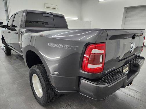 2021 RAM 3500 Big Horn Crew Cab 4x4 8' Box