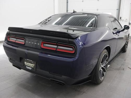 Contusion Blue Pearlcoat 2017 Dodge Challenger R/T Scat Pack
