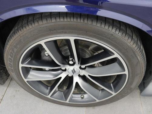 Contusion Blue Pearlcoat 2017 Dodge Challenger R/T Scat Pack