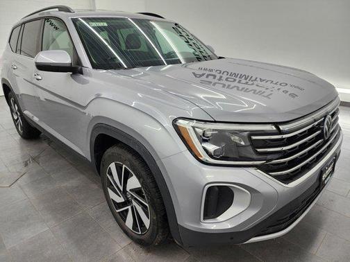 2025 Volkswagen Atlas 2.0T SE w/Technology 4MOTION