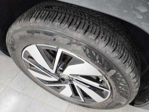 2025 Volkswagen Atlas 2.0T SE w/Technology 4MOTION