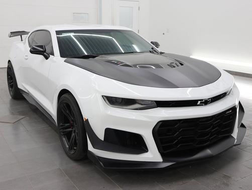 Summit White 2019 Chevrolet Camaro ZL1
